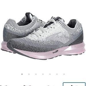Brooks Womens running shoes size 8 B (M)